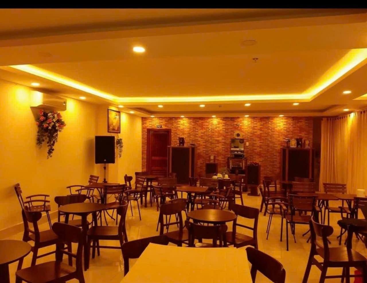 Khach San Ngu Long Hai Vĩnh Long Exterior foto